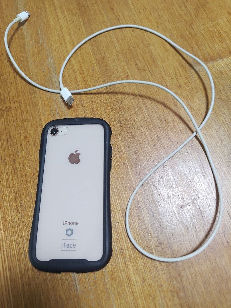 み*け様 中古 iPhone 8 iFaceケース 256GB type-A充電 - メルカリ