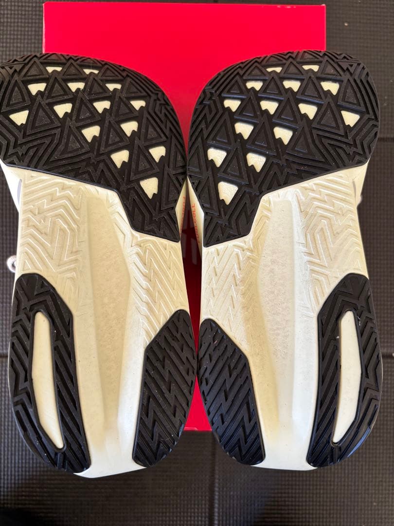 【新品】newbalance fuelcell rebel v5 27.0cm