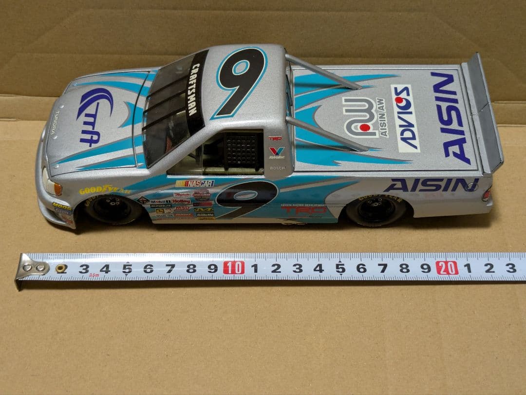 トヨタ　タンドラ　RACING CHAMPIONS　レーシングチャンピオン Lionel 1/24 ﾀﾞｲｷｬｽﾄﾓﾃﾞﾙ ◇#4 Christopher Bell ”JBL.com” Toyota