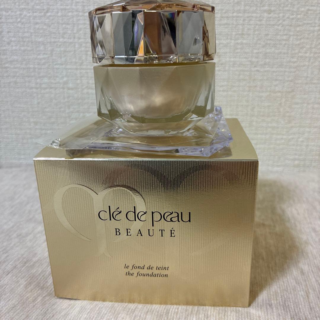 クレドポーボーテ、クリームタイプピンクオークル10 未使用 cle de peau BEAUTE（クレ ド ポー ボーテ） 資生堂 クレ・ド・ポー