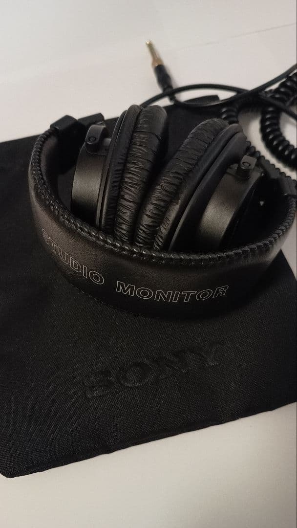 ヘッドホン SONY STUDIO MONITOR MDR-7506 Amazon.com: Sony MDR7506 Professional Large Diaphragm Headphone