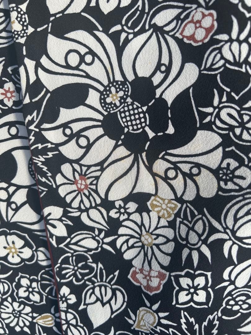 高島屋謹製 正絹 袷小紋 型染めのモダンな花模様