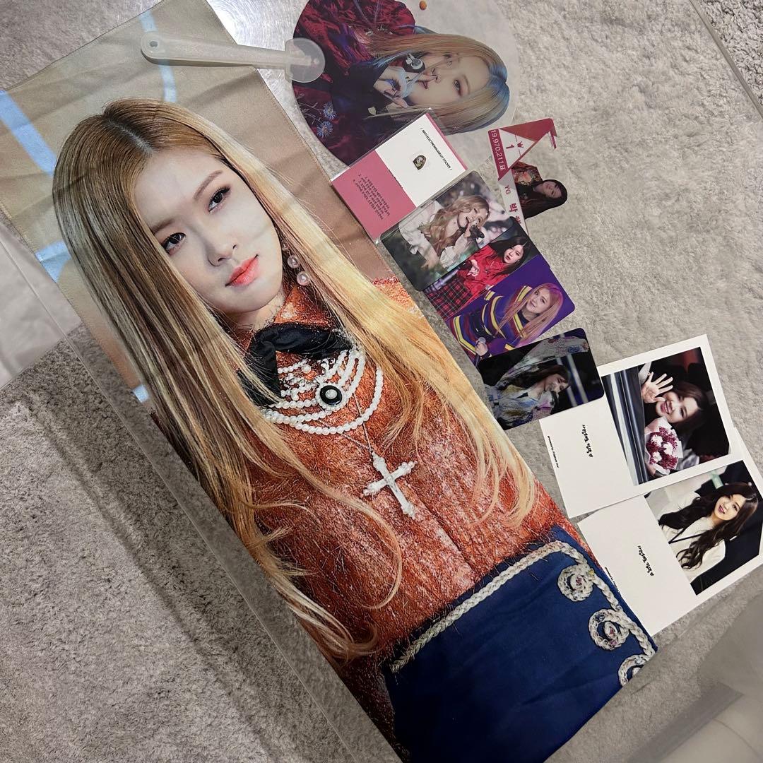 BLACKPINK ブラックピンク ROSE ロゼ スローガン うちわ トレカ - メルカリ