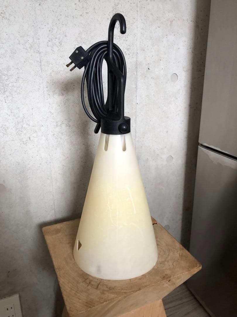 フロス FLOS メイデイ MAYDAY 黒/black MAYDAY(ブラック)の通販 / マスターウォール