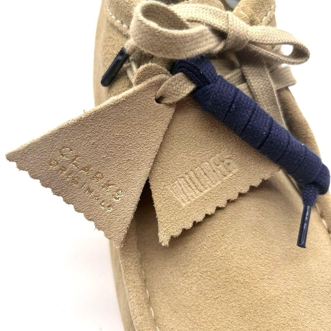 ✨新品✨クラークス　ワラビー　スエード　ベージュ　27.5cm　替え紐　箱付き