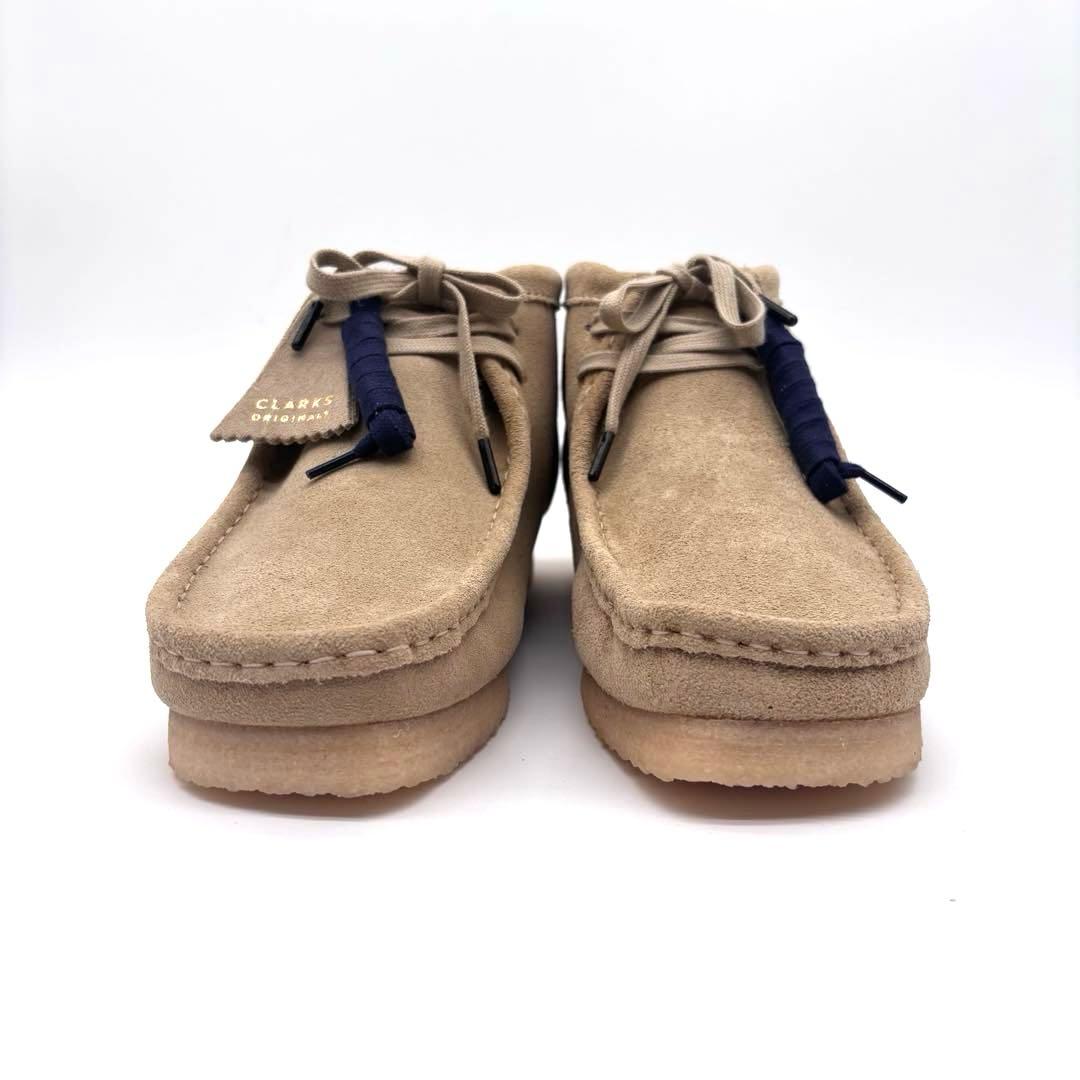✨新品✨クラークス　ワラビー　スエード　ベージュ　27.5cm　替え紐　箱付き