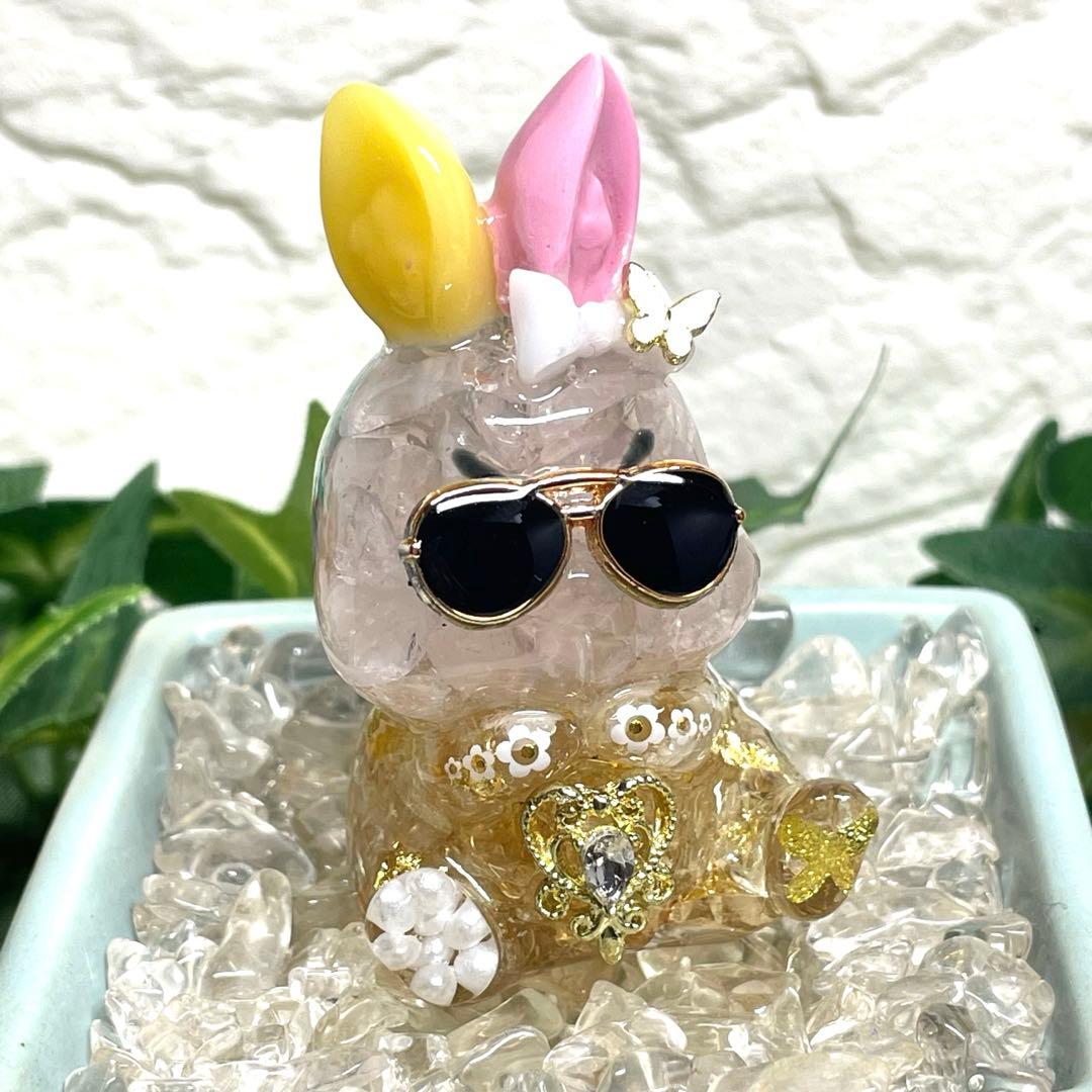 Mー556 オルゴナイト ❣️ ちょい悪うさぎ ❣️ レジン 置物 - メルカリ