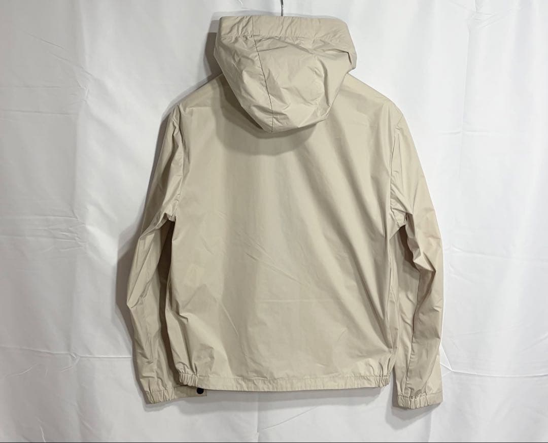 極美品］モンクレール ナイロンパーカー サイズ1 ベージュ カルレス