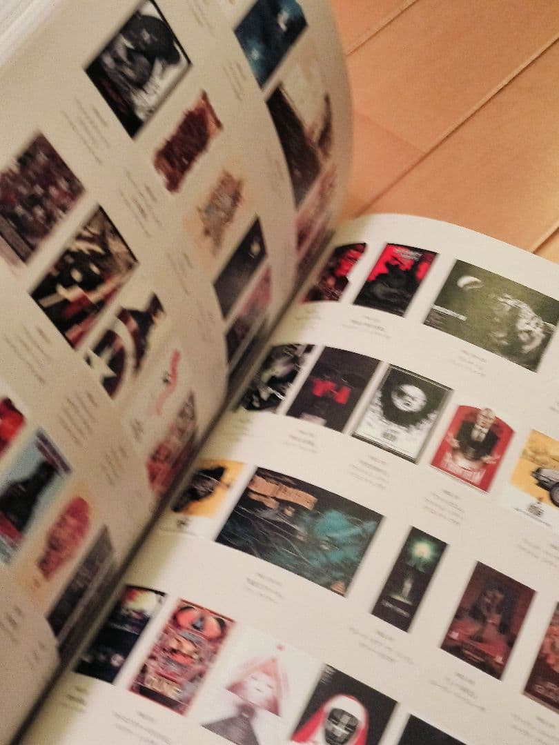 MONDO 映画ポスターアート集』【初版】【帯付】【永久保存版】 - メルカリ