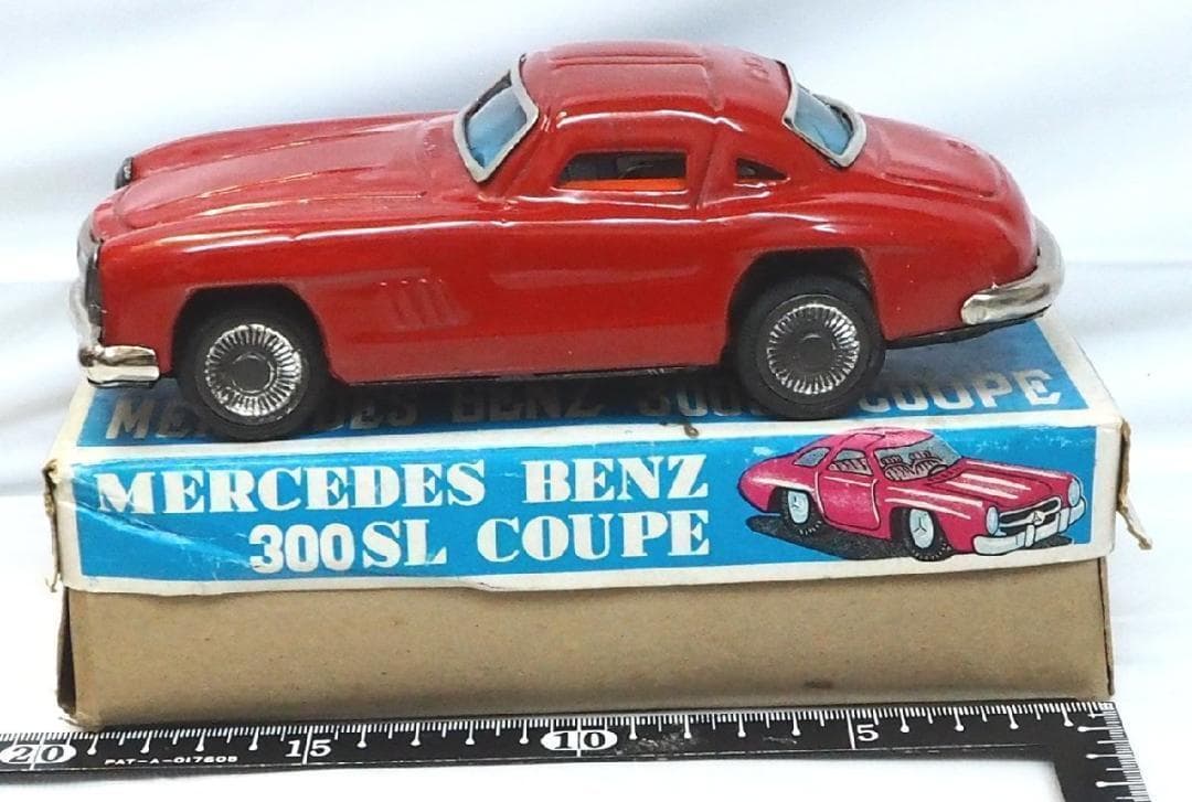 やのまん【メルセデスベンツ300SL赤リモコン欠】tinブリキtoy car箱付