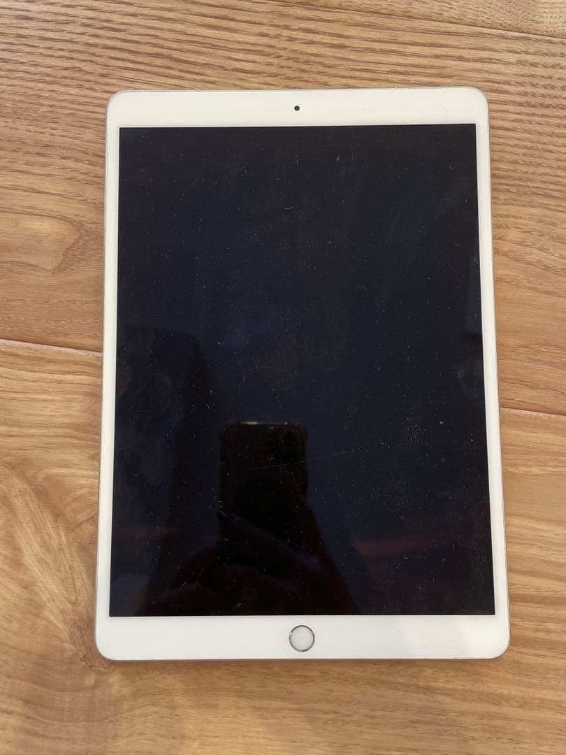 【傷なしジャンク品】iPad Pro 10.5インチ A1709 シルバー ☆送料無料☆ジャンク☆A1709 iPad Pro 10.5 インチ Wi-Fi + Cellular