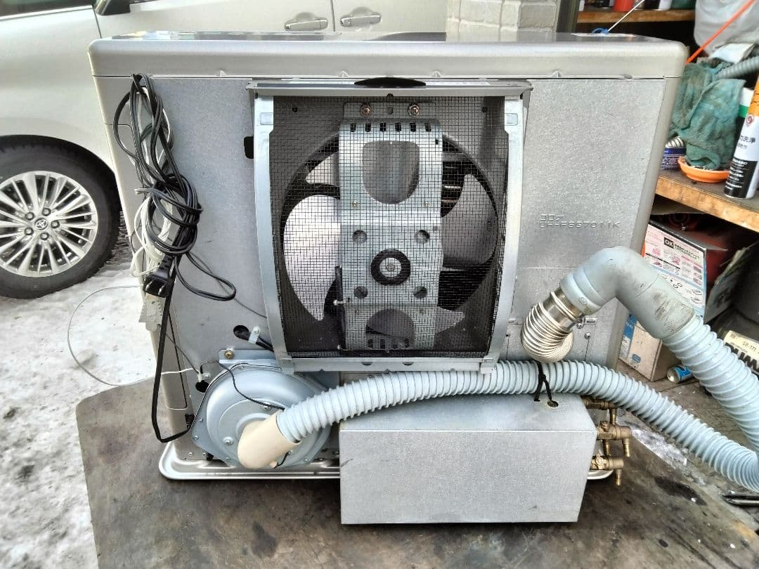 札幌発引き取り及び近郊配達限定出品コロナFF床暖対応石油ストーブ2013