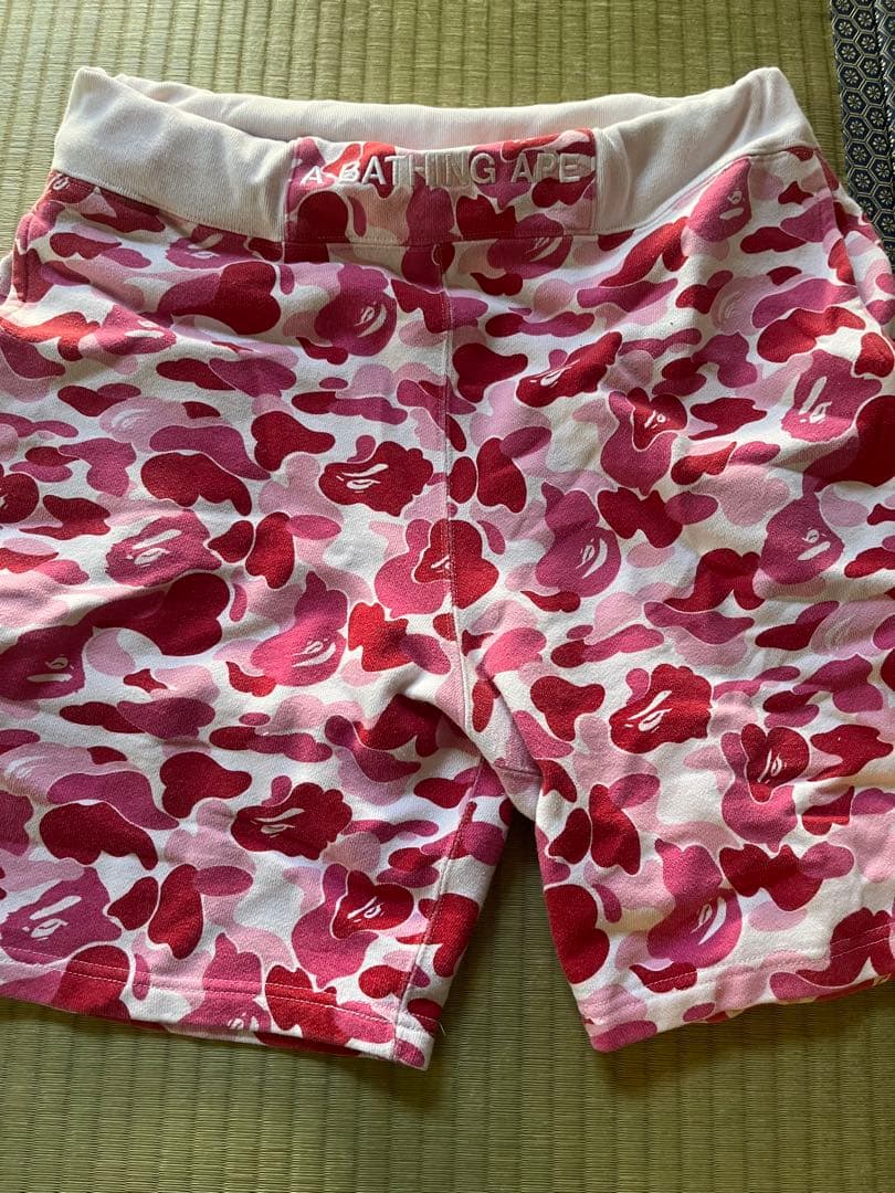 A BATHING APE ピンク迷彩ショートパンツ M