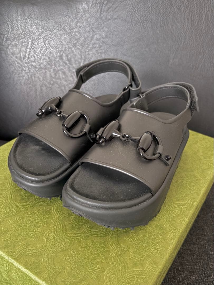 GUCCI ブラック 厚底サンダル グッチ GUCCI サンダル （ブラック） -靴＆ファッション通販 ロコンド