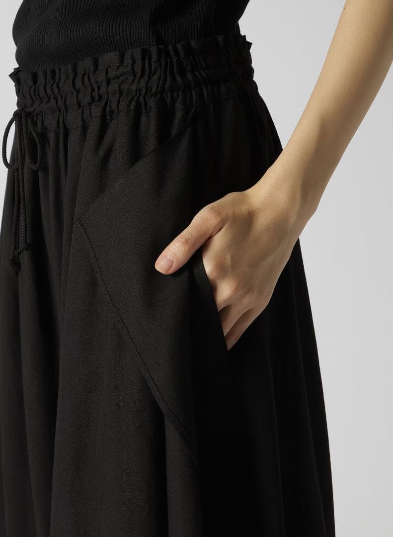 RY/LI SHEETING CLOTH GATHERED PANTS