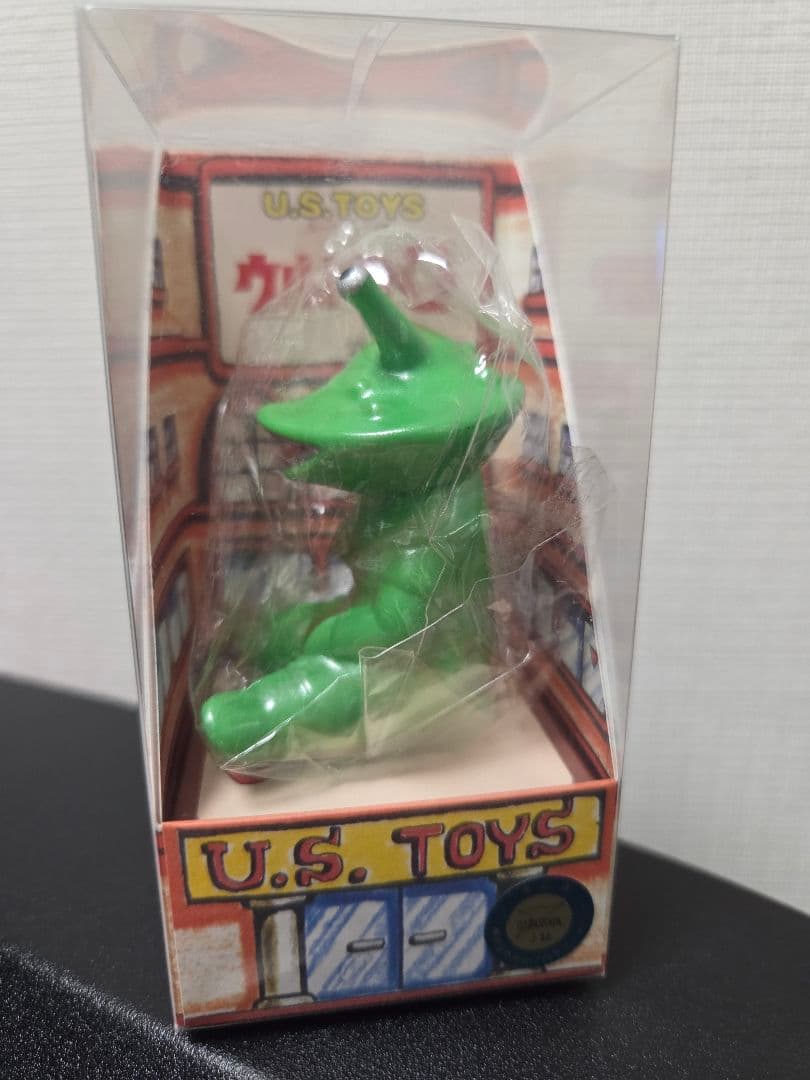 U.S.TOYS ゆ～えすポケットミニソフビ お座りカネゴン ビル箱 グリーン