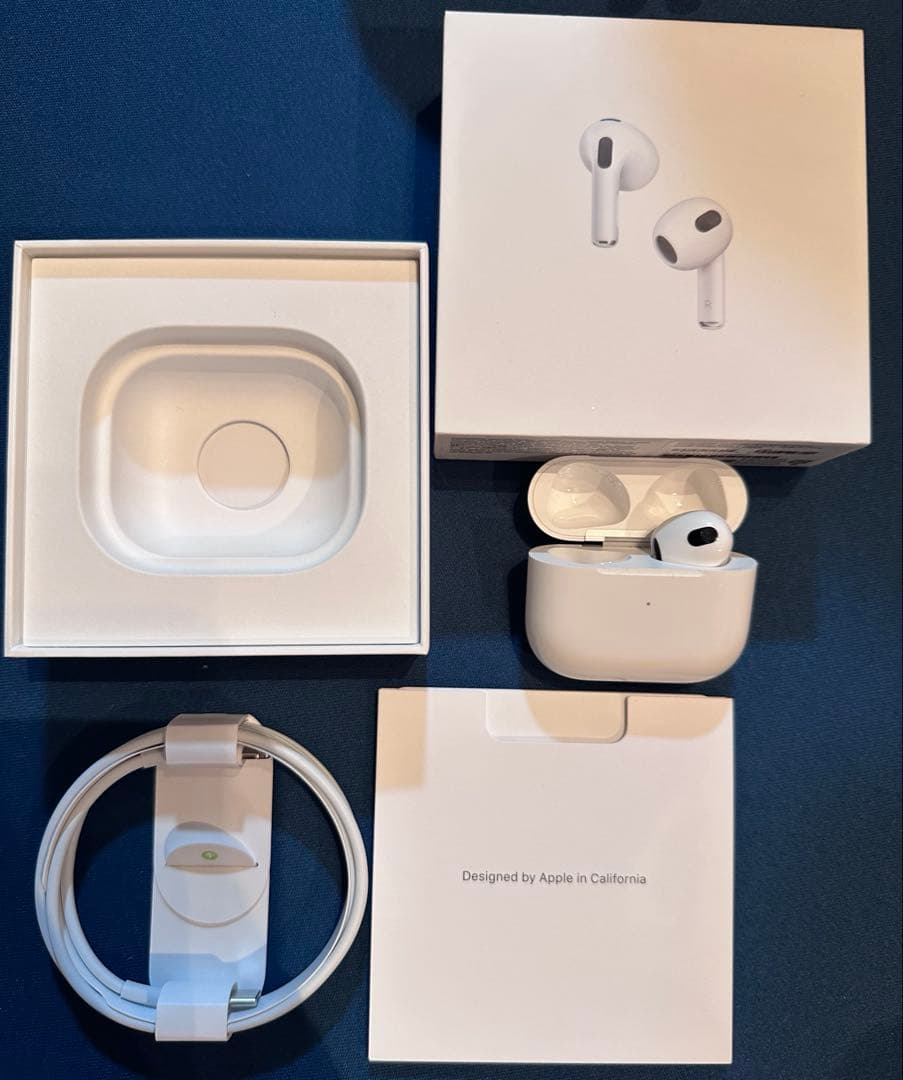 AppleAirPods第3世代 Amazon.com: Apple AirPods with Lightning Charging Case (3rd