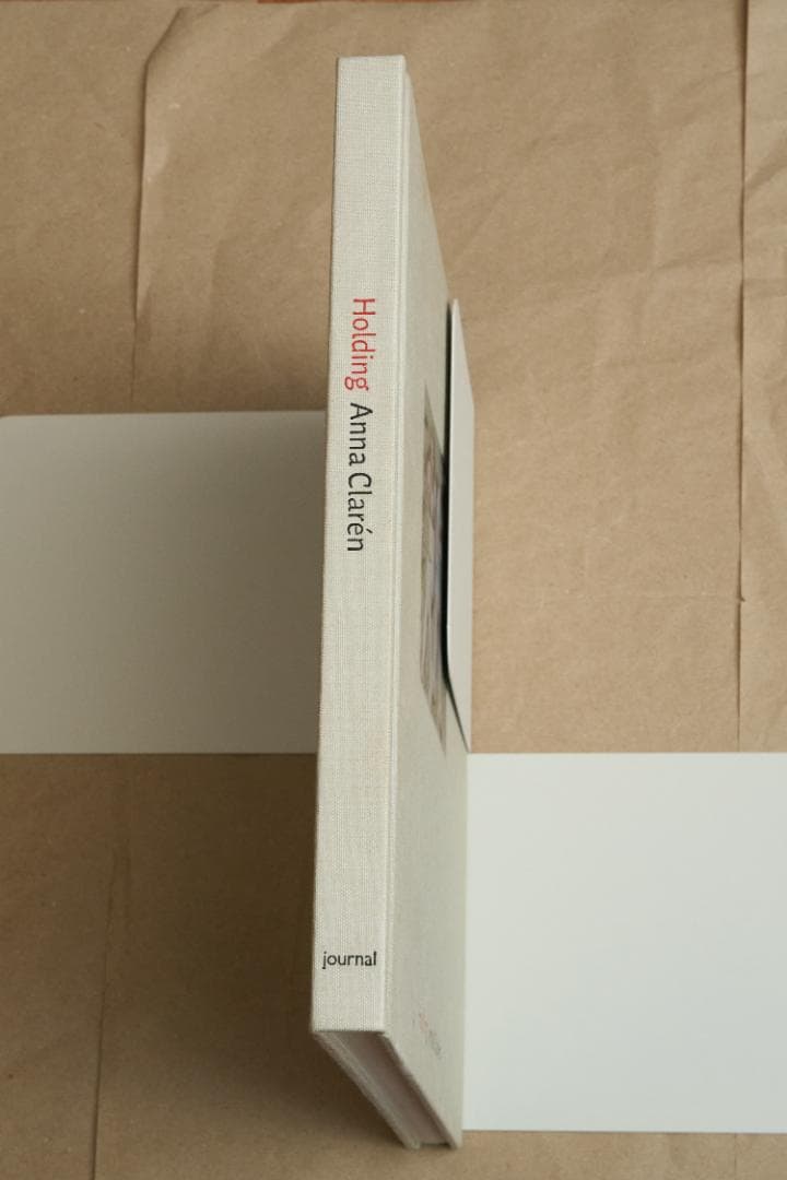 アート・デザイン・音楽 Anna Claren \"Holding\"