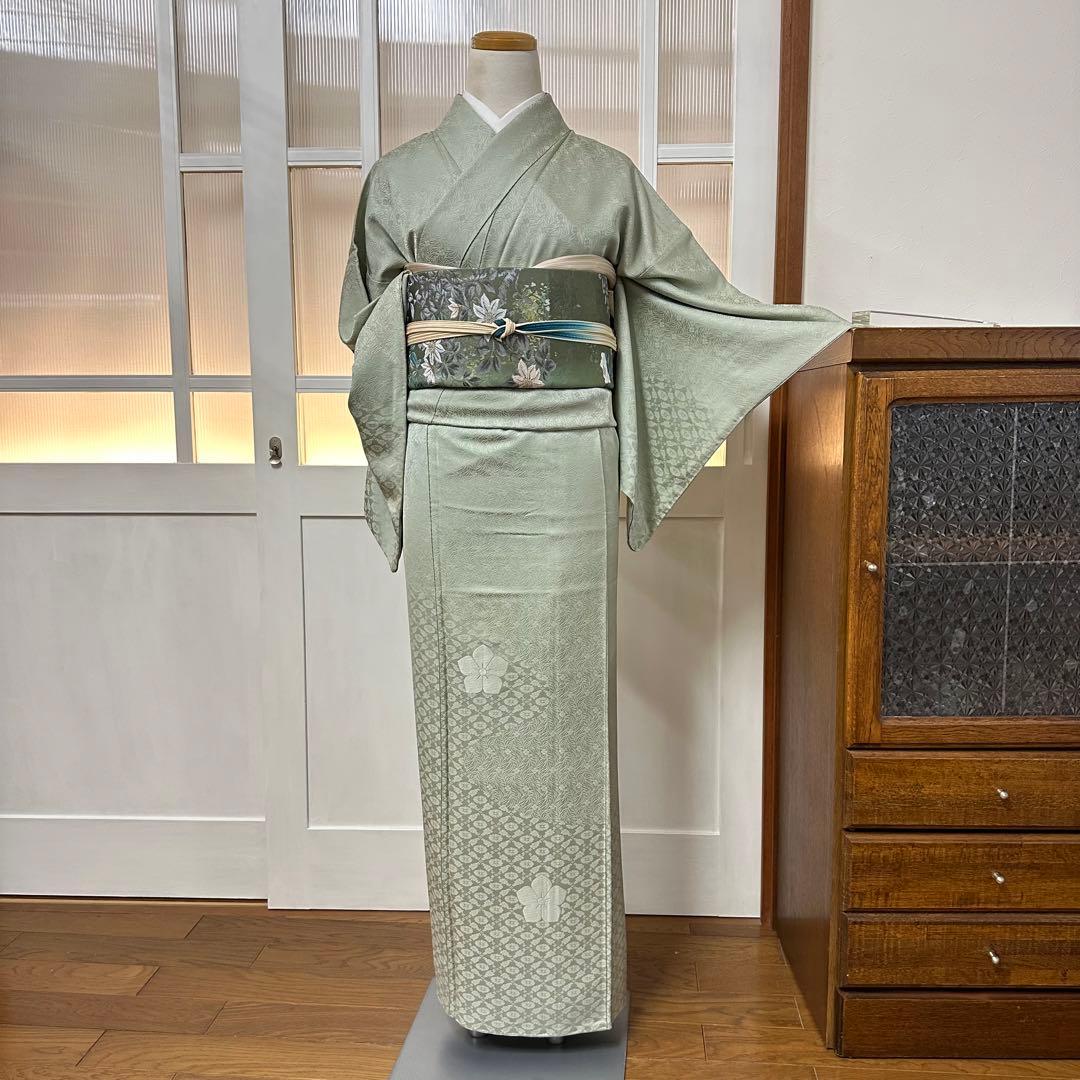 色無地 袷 正絹 一ツ紋 草花地紋 青磁鼠色 身丈151裄64サイズ小さめ