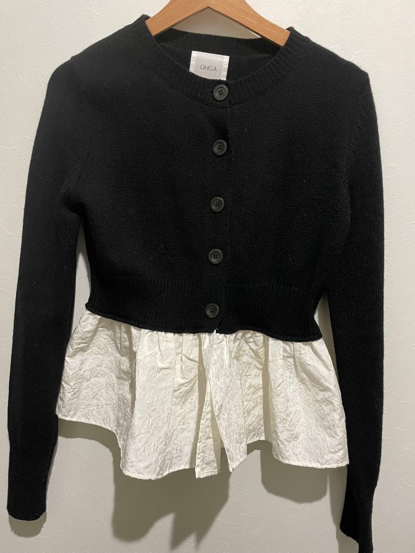 OHGA ぺプラムニットカーディガン