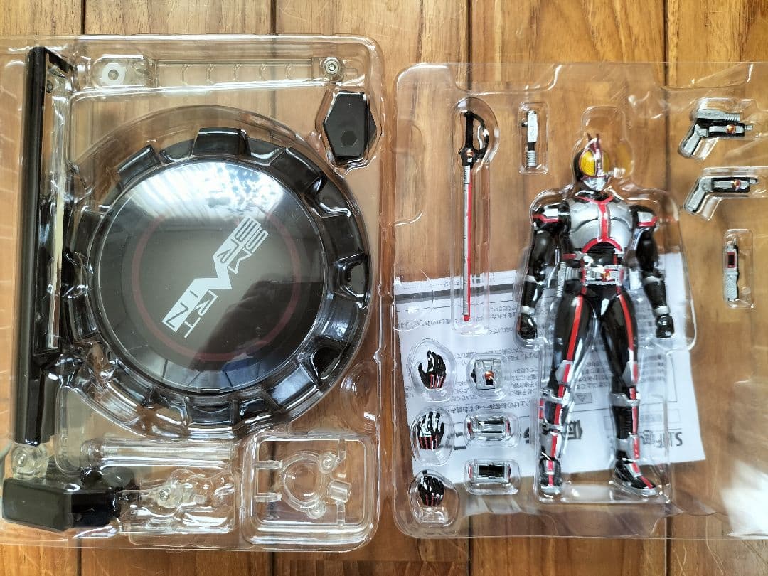 S.H.Figuarts 仮面ライダー555 GLOWING STAGE SET