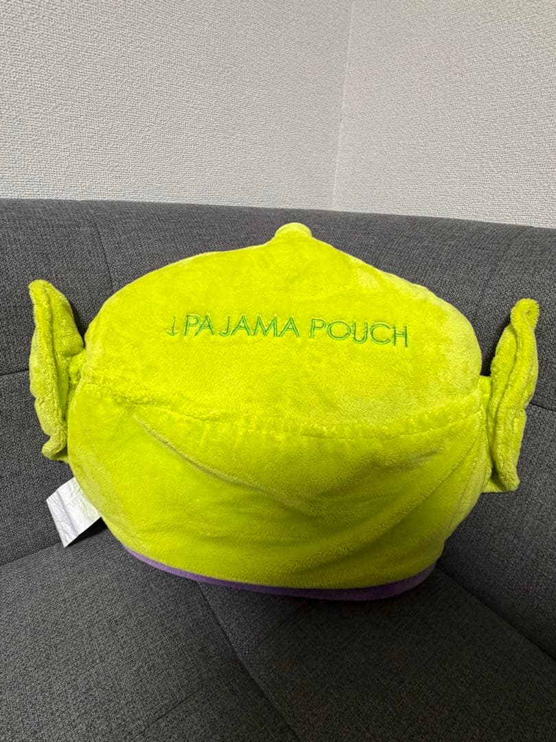 海外限定品 カリフォルニアディズニー リトルグリーンメン クッション