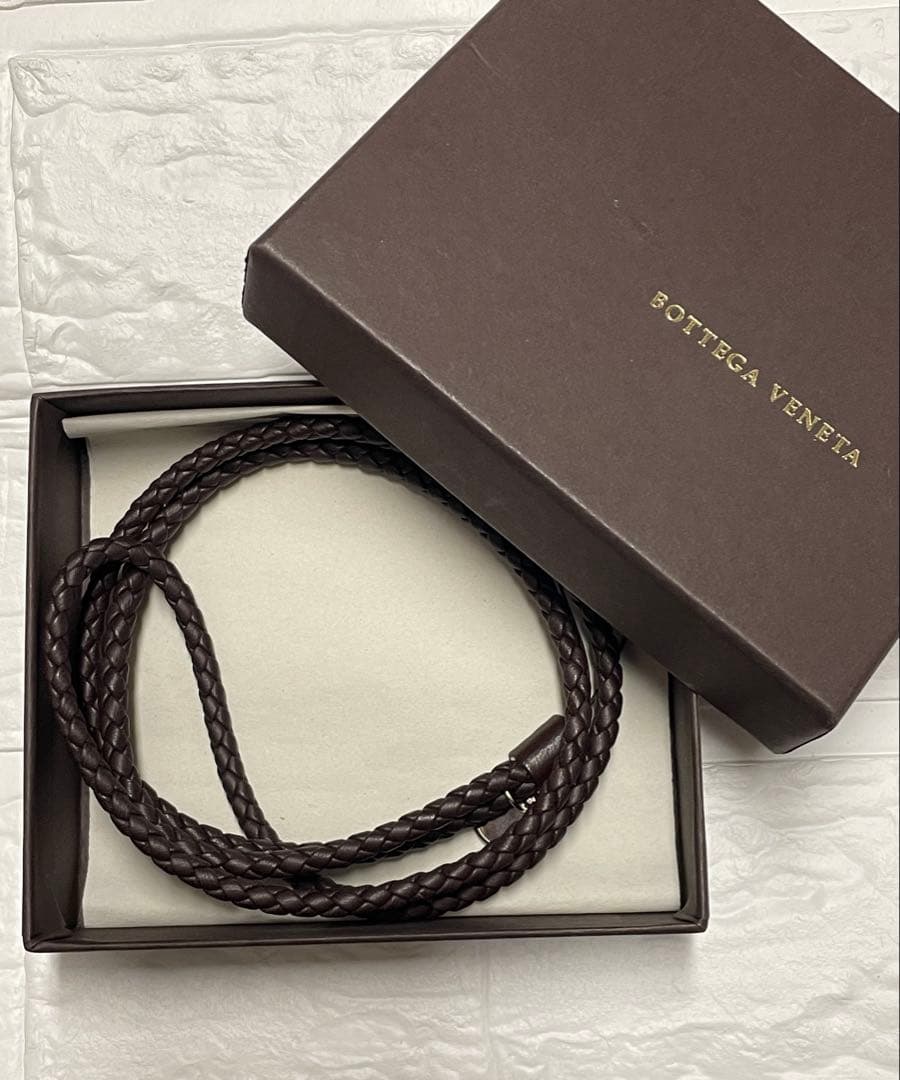 美品】BOTTEGA VENETA ネックストラップ 匿名配送❤︎ - メルカリ