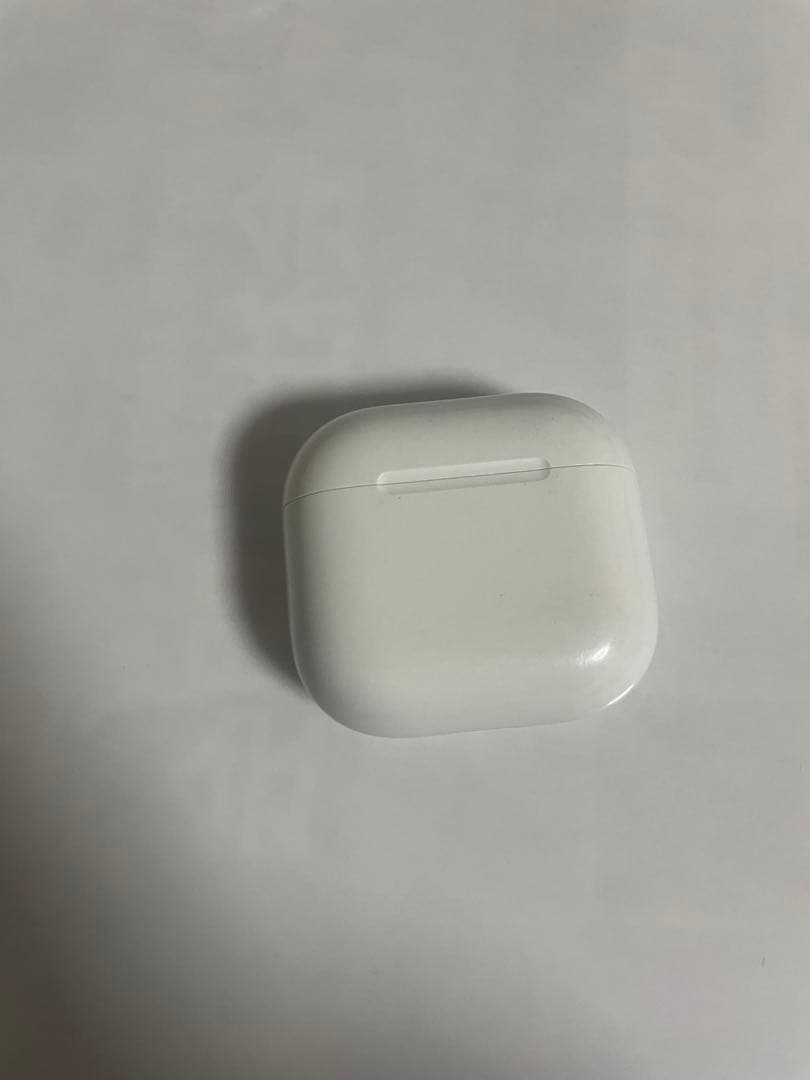 AirPods4本体 ホワイト 充電ケース付き 左耳のみ - メルカリ