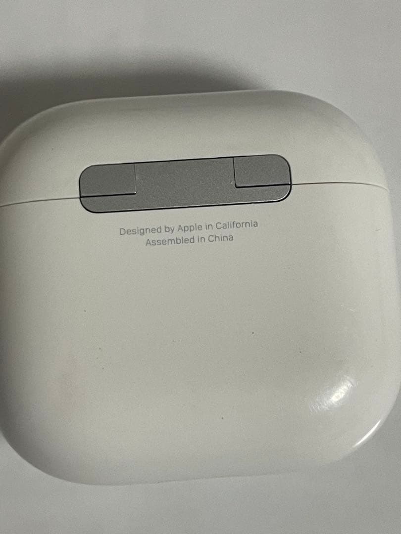 AirPods4本体 ホワイト 充電ケース付き 左耳のみ - メルカリ