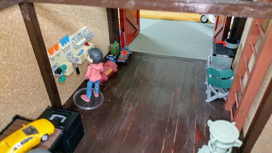 1/18 ジオラマ ミニカー ガレージ 車庫 納屋 ドールハウス 即購入禁止