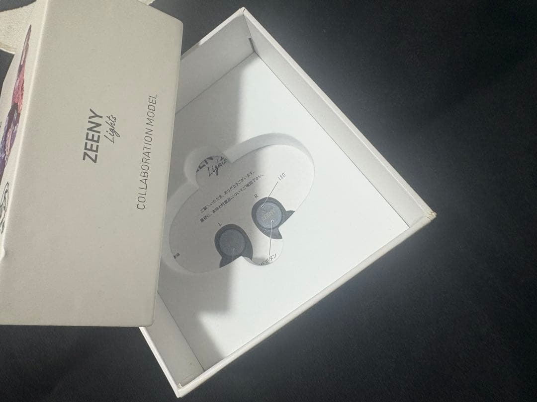 箱のみ！ 直筆サイン入り 証明書付き 鈴原るるコラボイヤホン - メルカリ