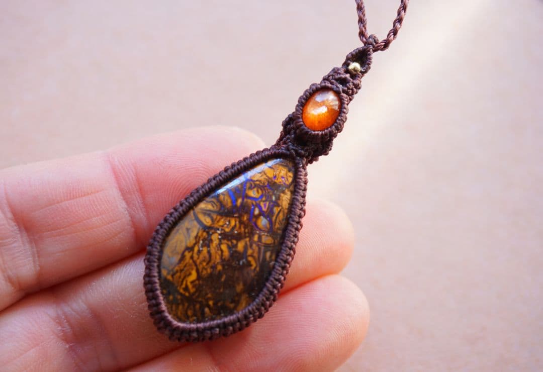 《P.》ボルダーオパール　サンストーン　マクラメ　ネックレス