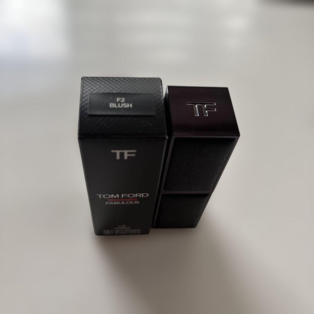 箱付新品」限定色 トムフォードビューティー ファビュラス リップ 口紅 F2