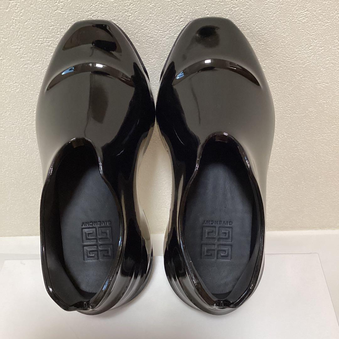 新品】GIVENCHY エナメルエフェクトスニーカー ジバンシー - メルカリ
