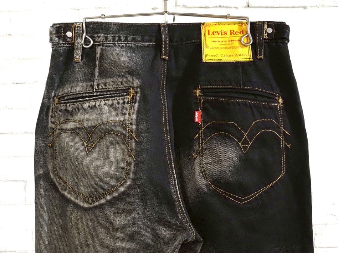 Feng Chen Wang リーバイスレッド ジーンズ W32 L30 美品 - メルカリ