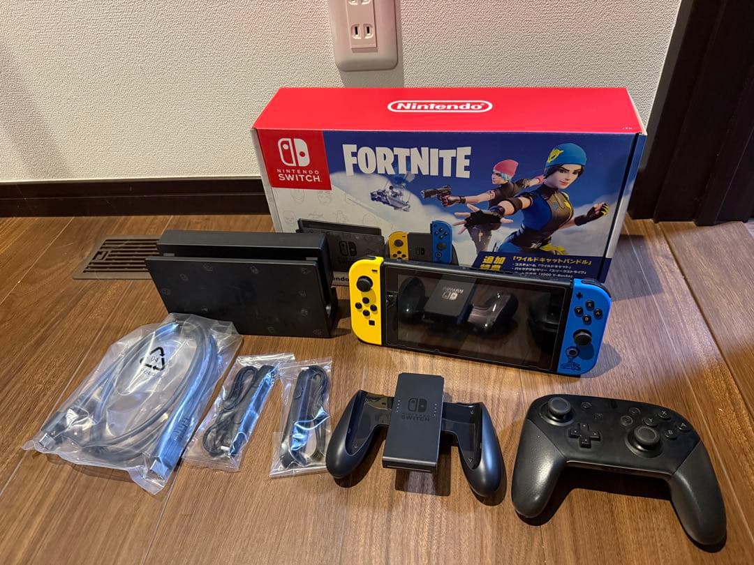 Nintendo Switch フォートナイト specialセット Amazon.co.jp: Nintendo Switch:フォートナイトSpecialセット : ゲーム