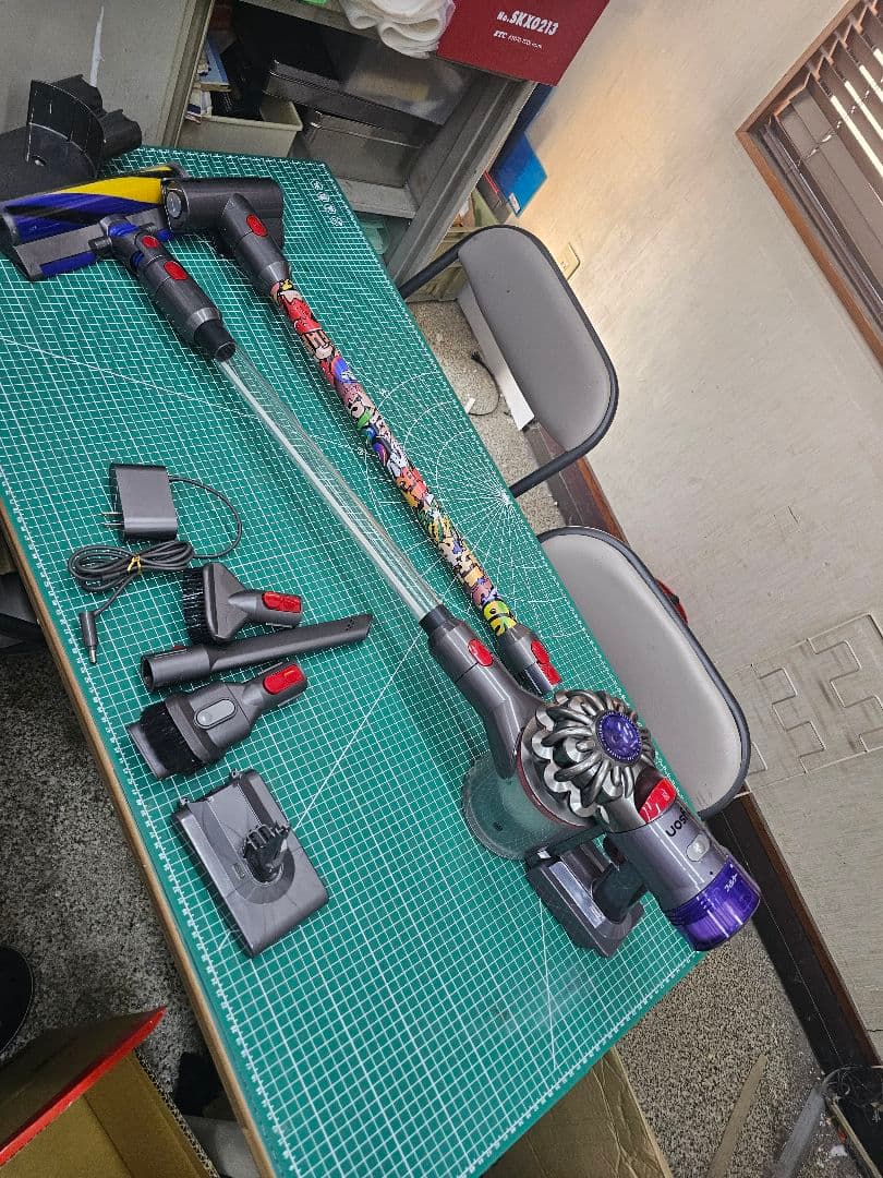 ダイソン V8 SV10K純正バッテリー+マキタバッテリ仕様 スケルトン