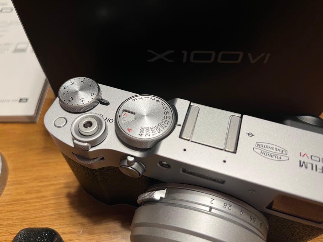 ショット数600回】FUJIFILM x100ⅵ シルバー アクセサリー多数 - メルカリ