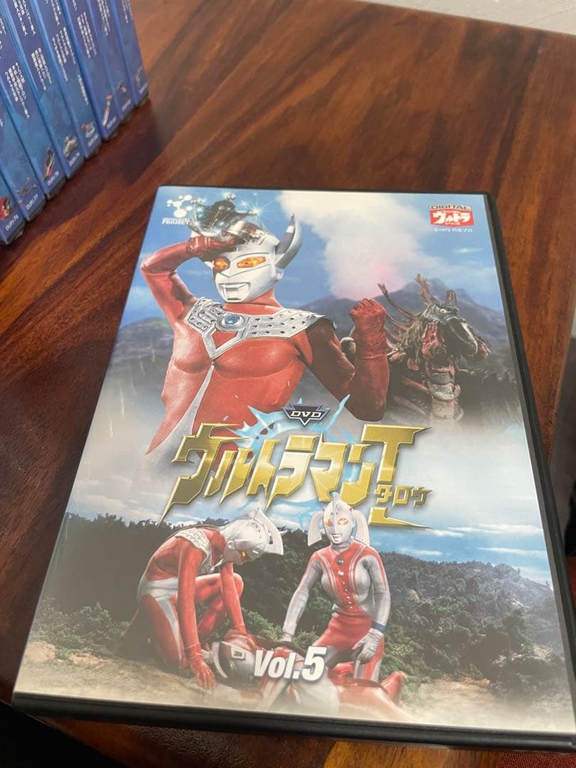 ウルトラマンタロウDVD 全13巻 - メルカリ