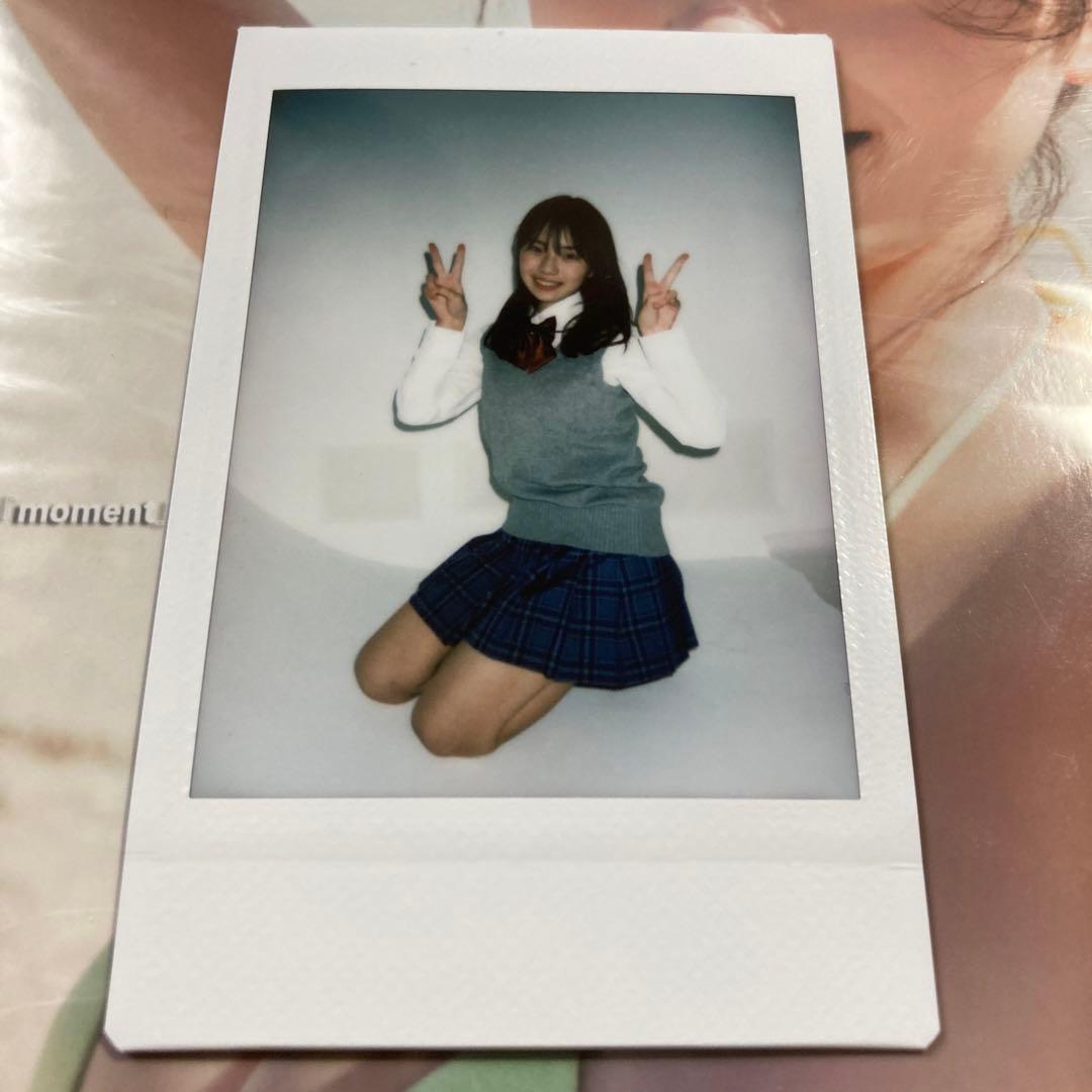 菊地姫奈 直筆サイン入り写真集 『moment』 複数購入特典チェキ付き