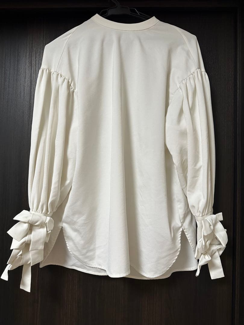 yori リボンカフスブラウス 34サイズ - メルカリ