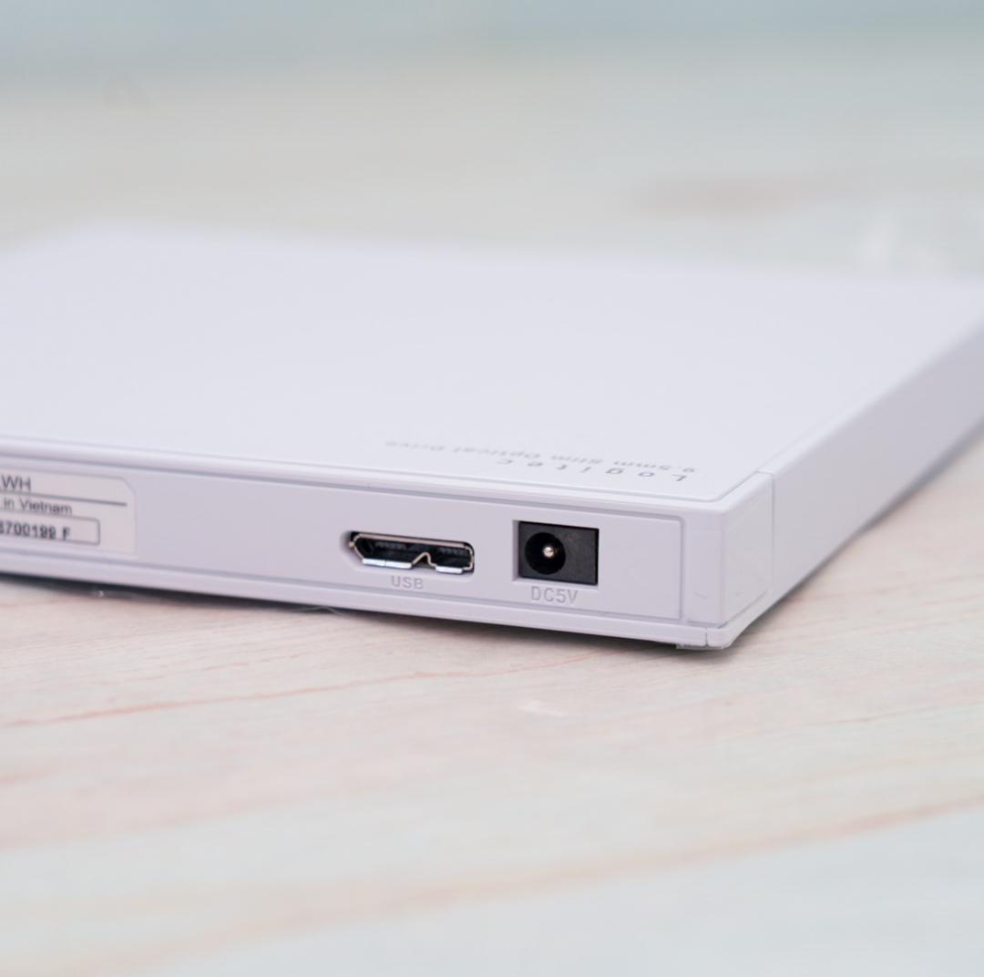 未使用】Logitec ポータブルブルーレイドライブLBD-PWA6U3LWH - メルカリ