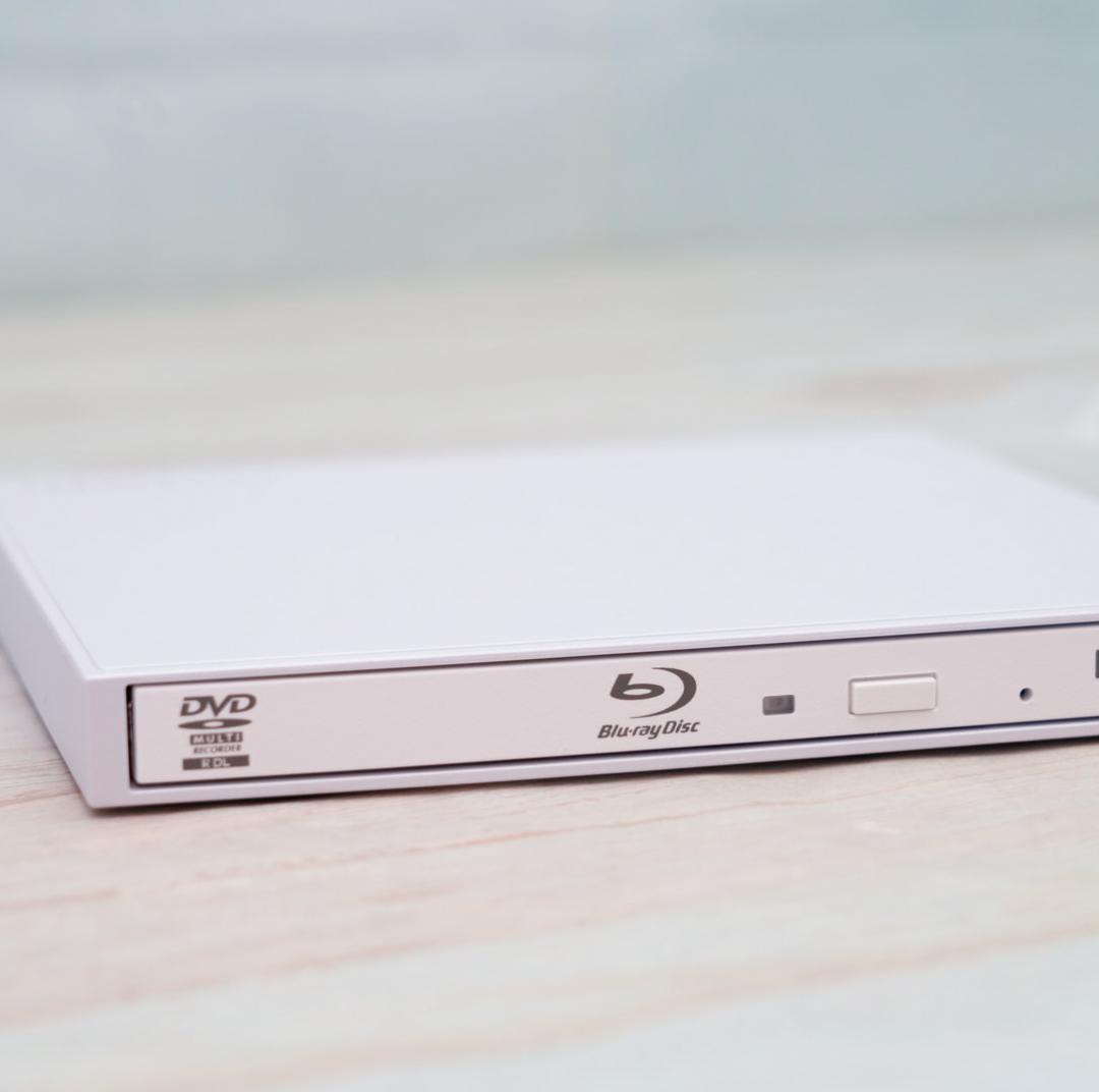 未使用】Logitec ポータブルブルーレイドライブLBD-PWA6U3LWH - メルカリ