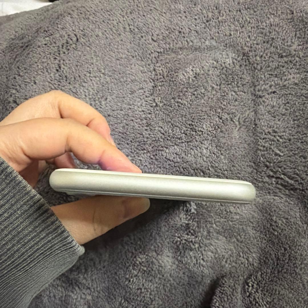 P*h様 iPhone8 本体