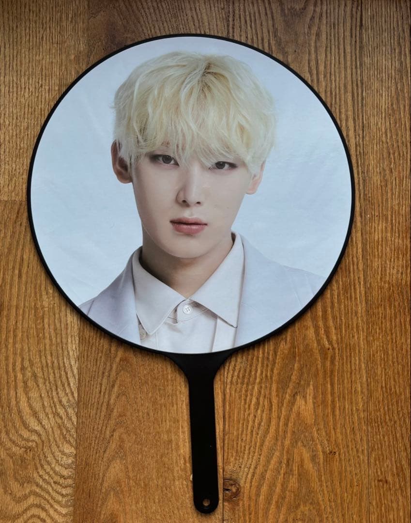 ENHYPEN ソヌ うちわ2枚セット - メルカリ