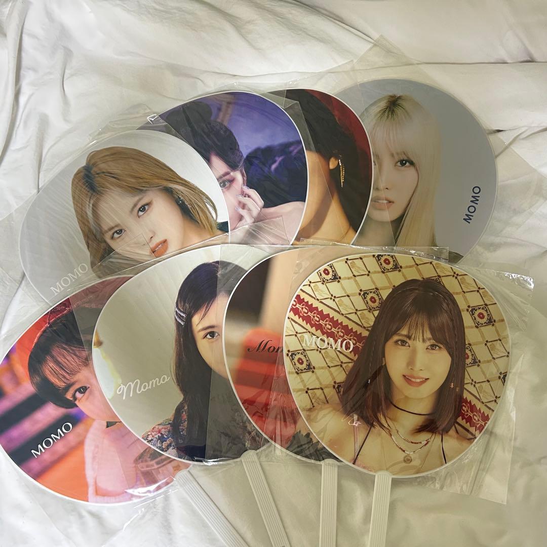 TWICE モモうちわ19枚まとめ売り - メルカリ