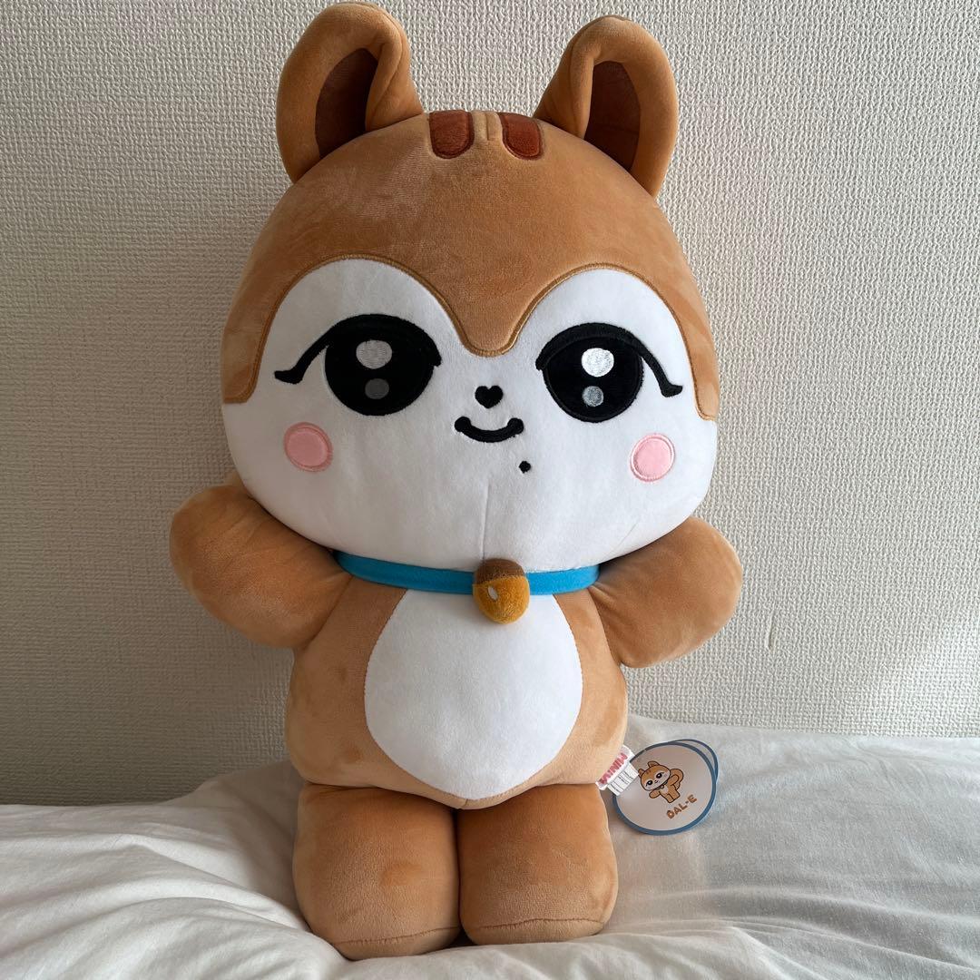 ive minive ガウル メガクッション - メルカリ