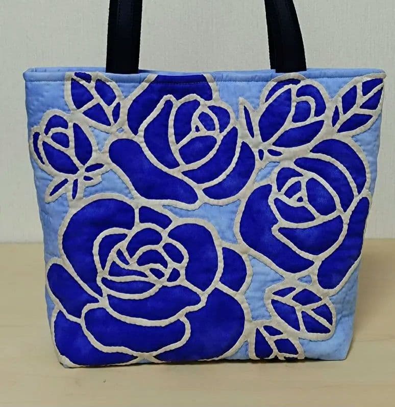 ハワイアンキルトバッグ・バラ - メルカリ