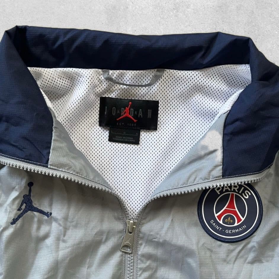 レア】PSG × JORDAN ナイロン セットアップ パリサンジェルマン - メルカリ