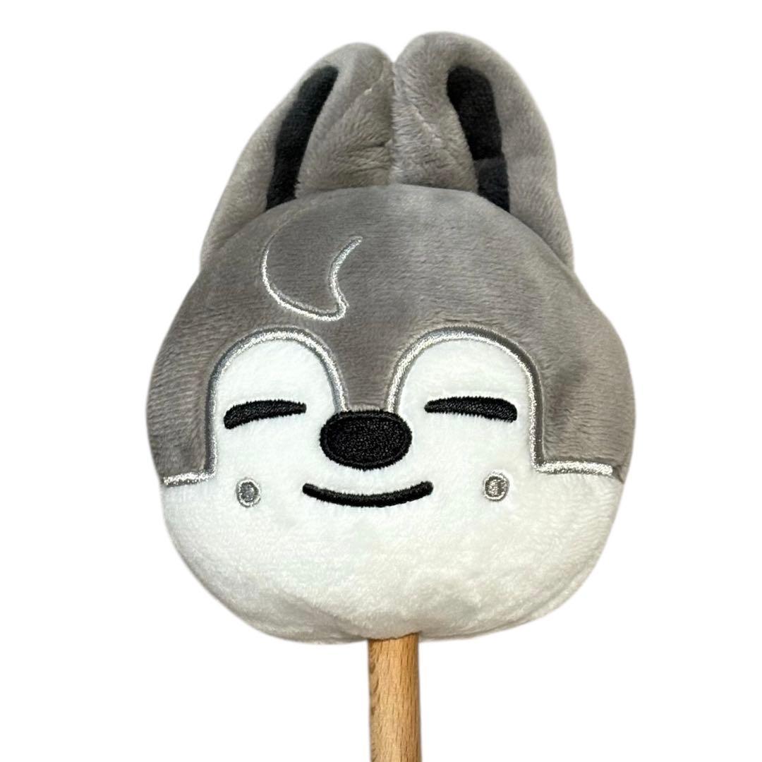 StrayKidsスキズ 肩たたき棒 バンチャンWolf chan SKZOO - メルカリ